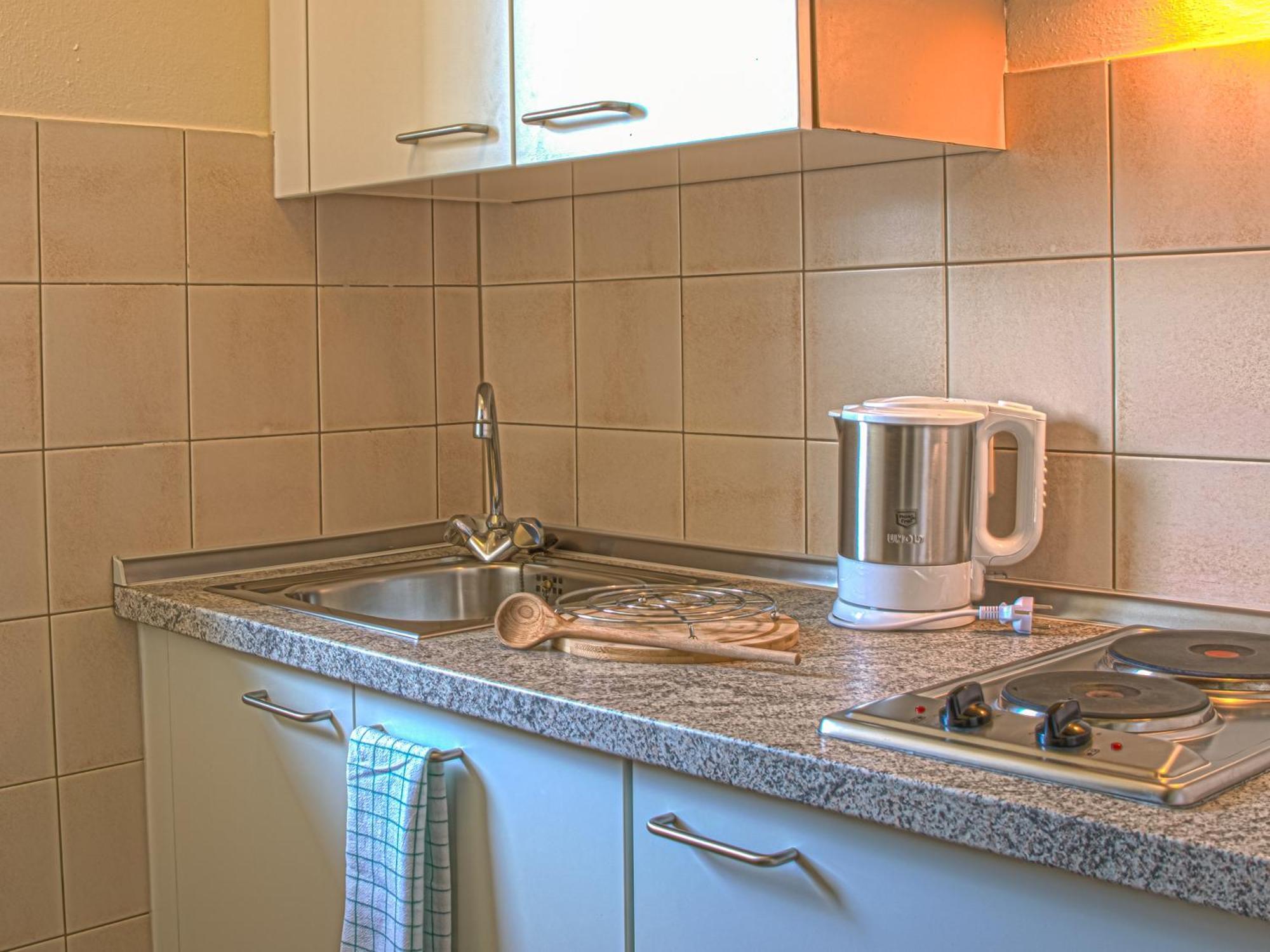 מינכן Hotel Am Moosfeld חדר תמונה Kitchen